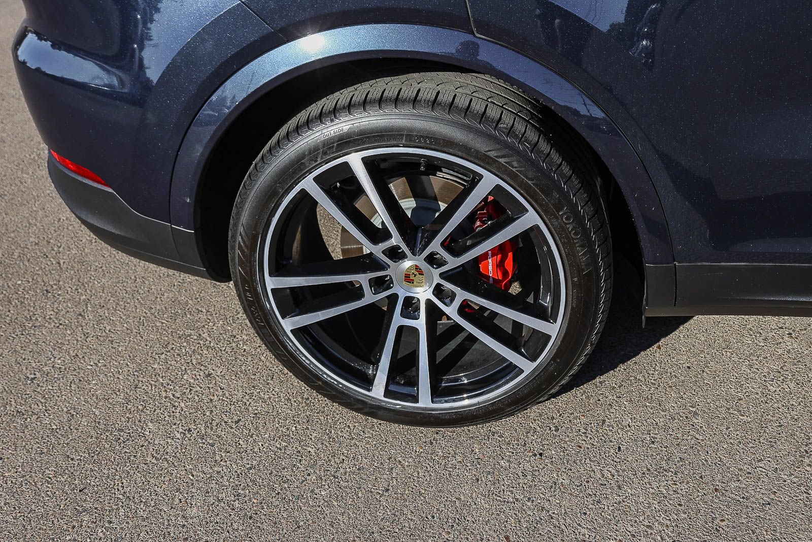 Used 2024 Porsche Cayenne S AWD/4WD image 13