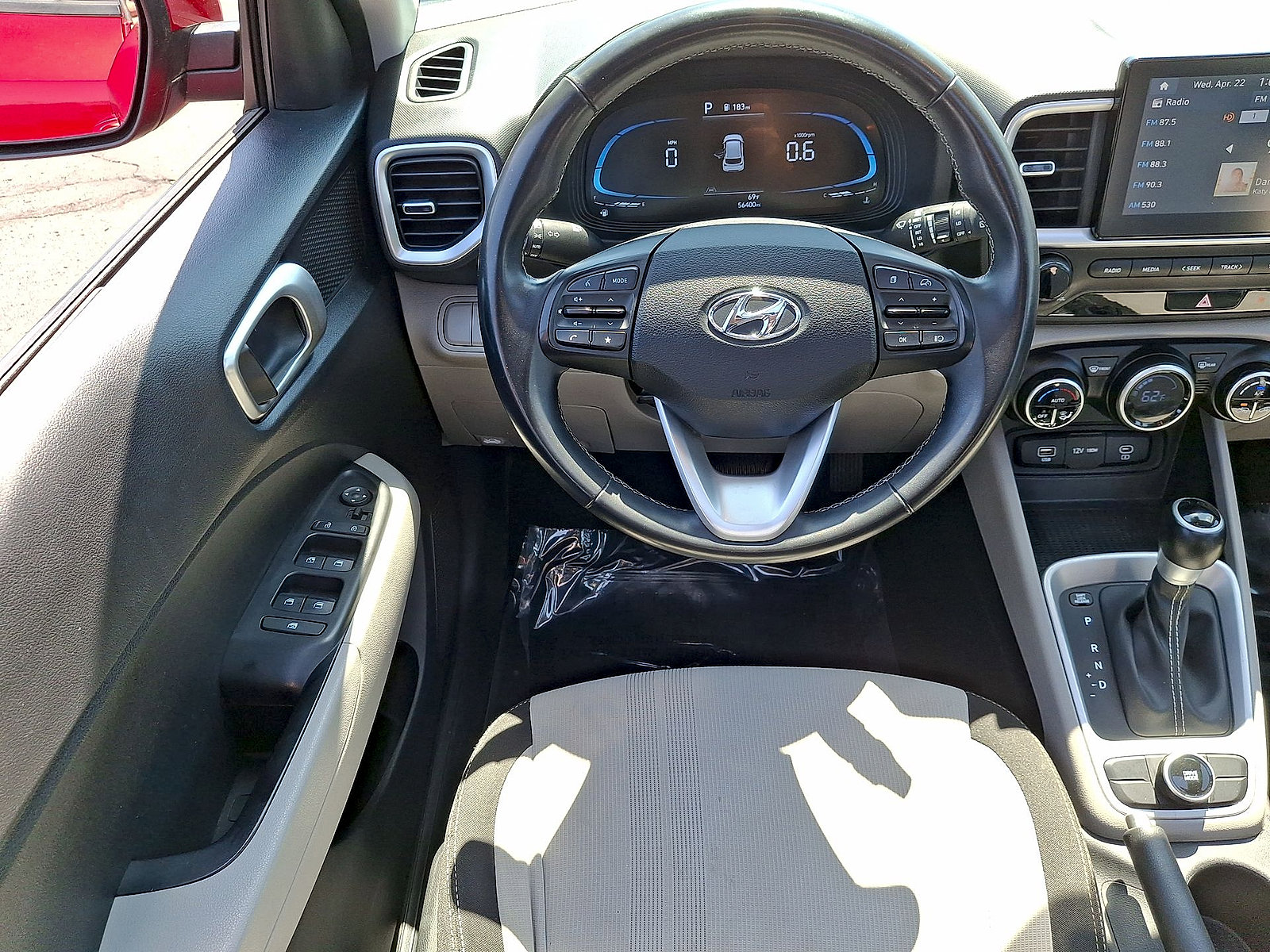 Used 2024 Hyundai Venue SEL FWD image 20