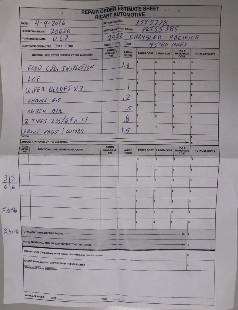 Used 2022 Chrysler Pacifica Touring-L image 4