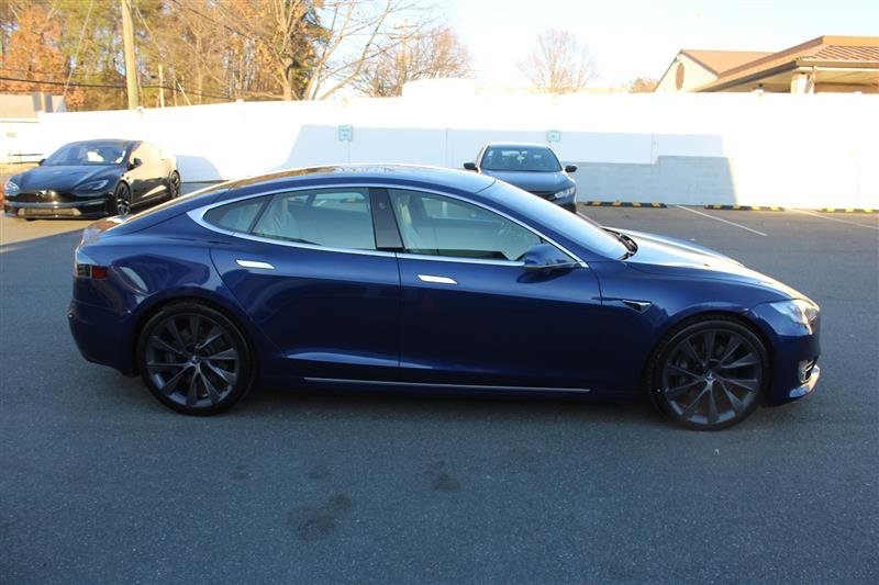 Used 2021 Tesla Model S Long Range Plus image 9
