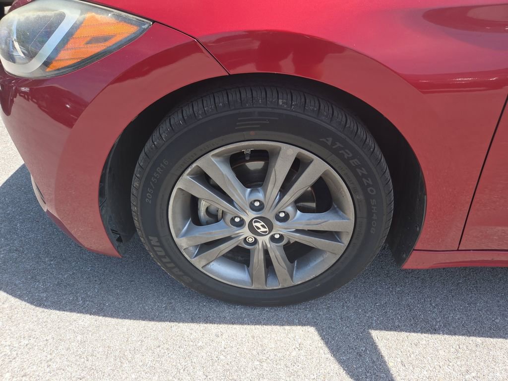 Used 2017 Hyundai Elantra SE FWD image 8