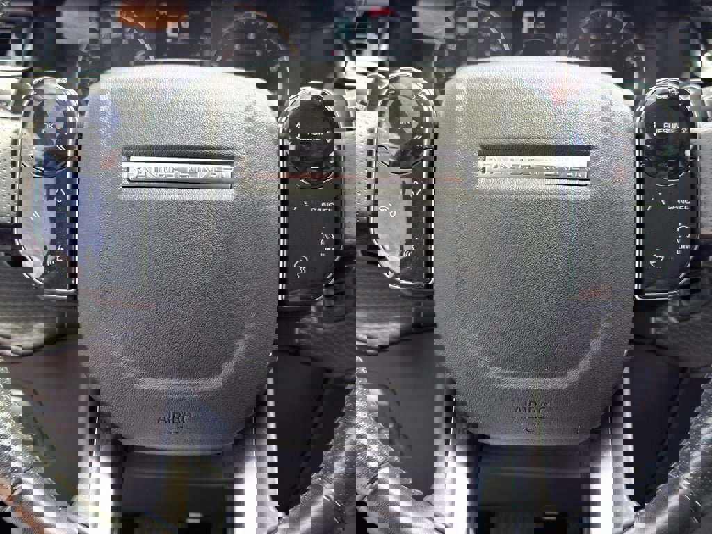 Used 2019 Land Rover Range Rover Velar S image 23