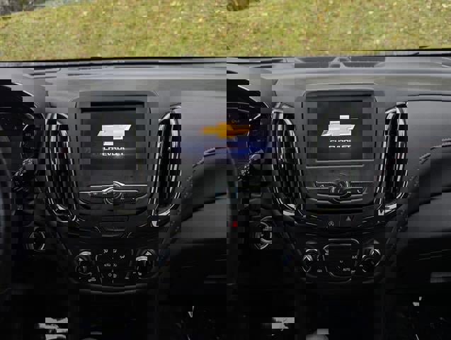 Used 2022 Chevrolet Equinox RS image 44