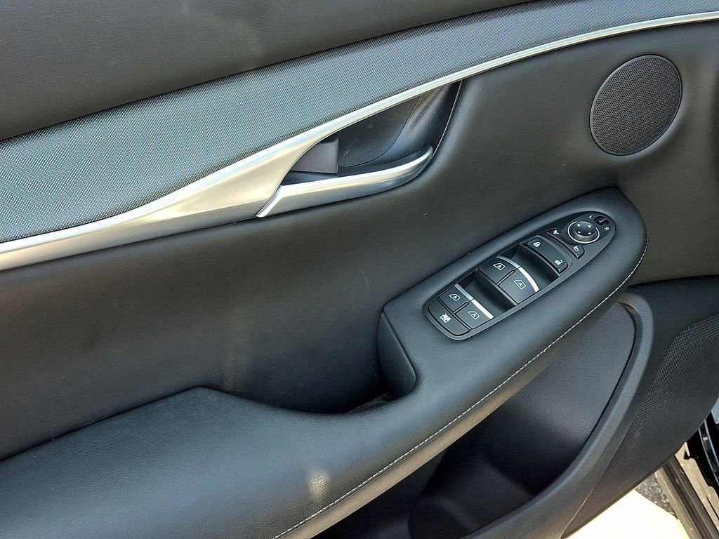 Used 2022 INFINITI QX50 Luxe image 12