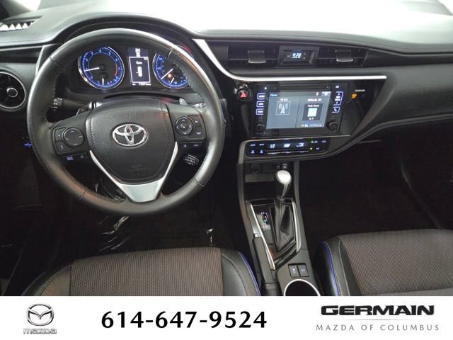 Used 2017 Toyota Corolla SE w/ SE Premium Package FWD image 18