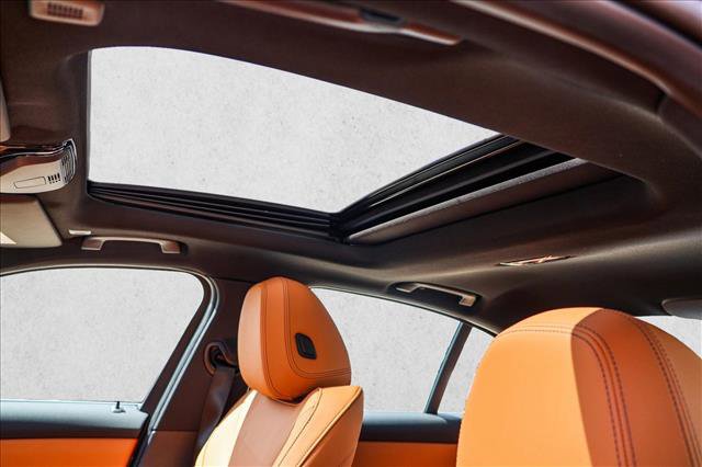 Certified 2025 BMW 330i xDrive Sedan w/ Convenience Package image 11