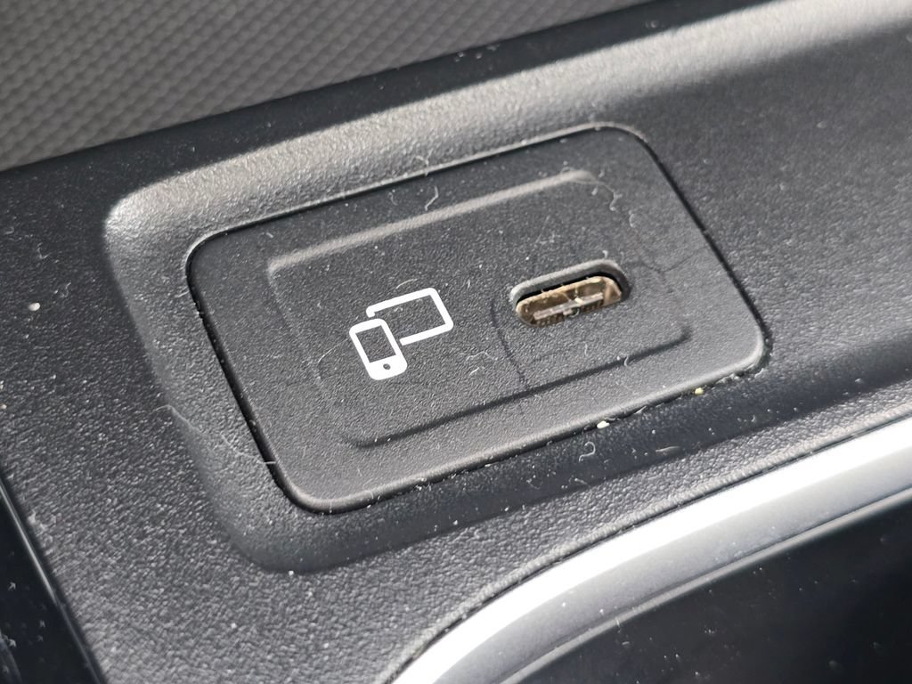 Used 2023 Mercedes-Benz GLB 250 4MATIC image 10