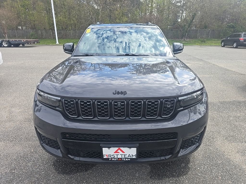 Used 2023 Jeep Grand Cherokee L Summit image 2