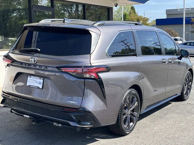 Used 2022 Toyota Sienna XSE image 10