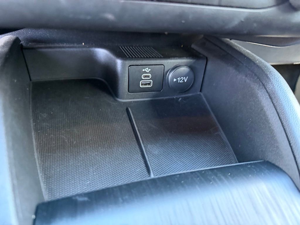 Used 2025 Ford Escape ST-Line image 25