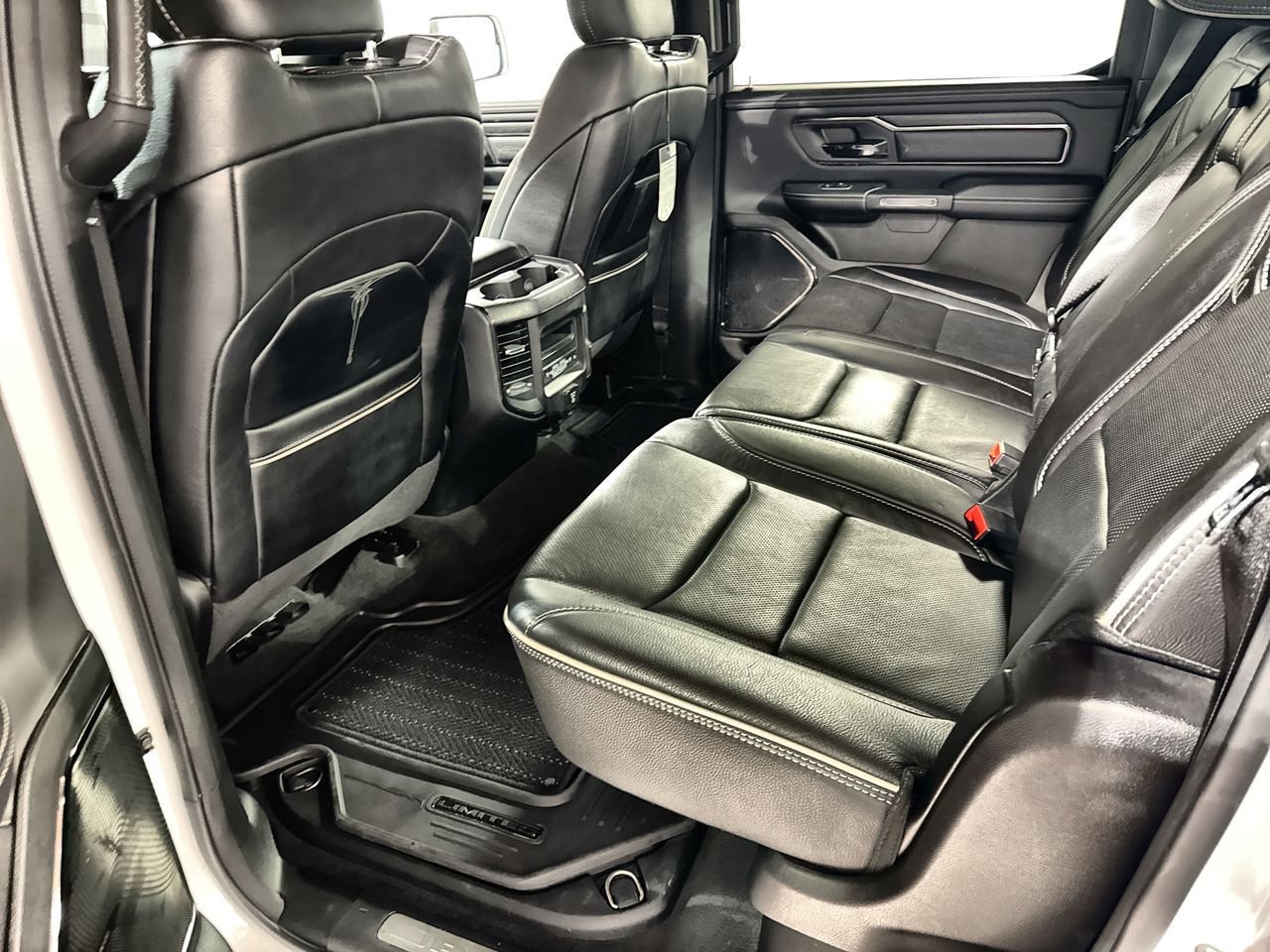 Used 2022 RAM 1500 Limited image 31