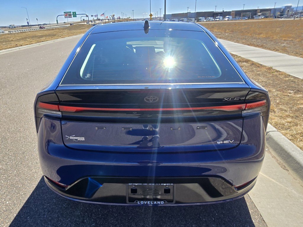 Used 2024 Toyota Prius XLE image 4