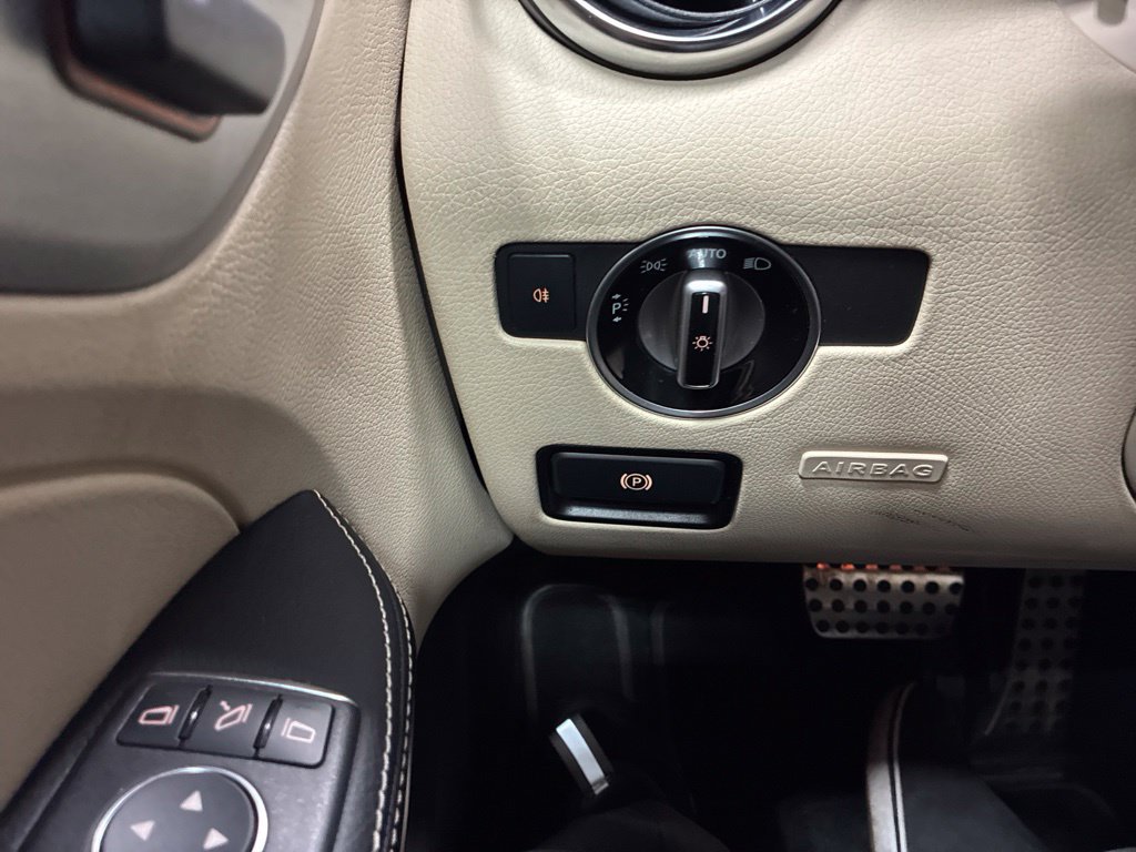 Used 2014 Mercedes-Benz SLK 250 image 20