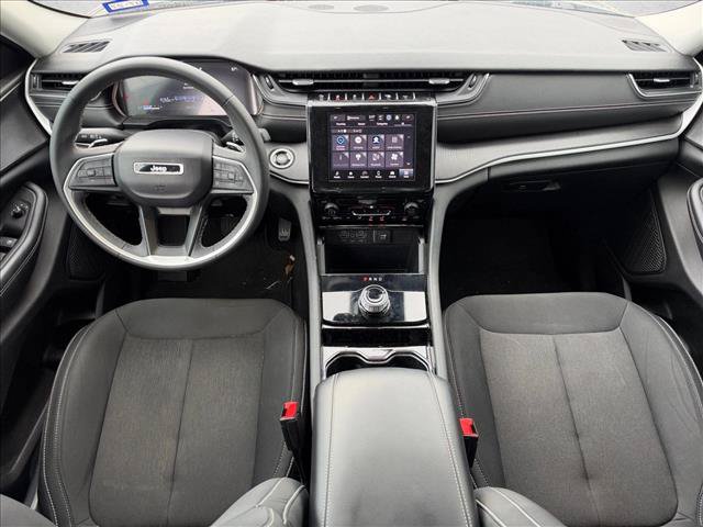 Used 2023 Jeep Grand Cherokee L Laredo RWD image 18