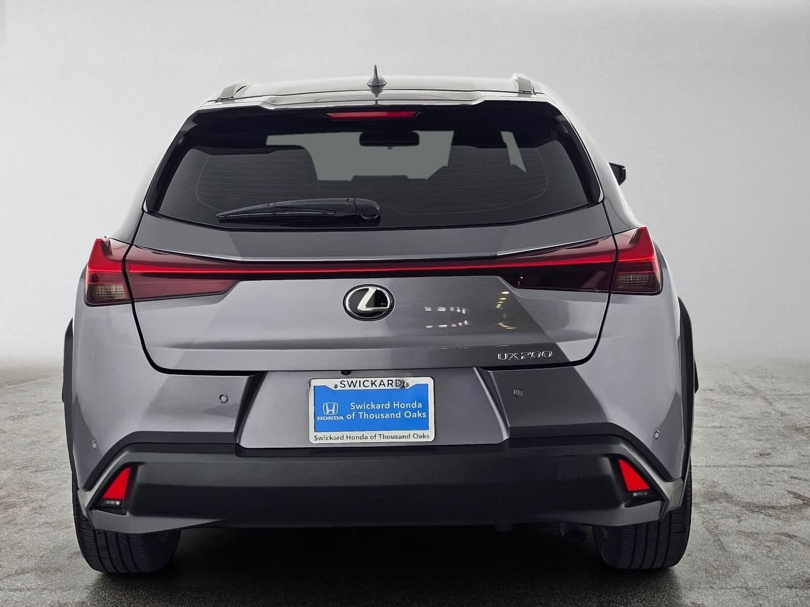 Used 2021 Lexus UX 200 w/ Accessory Package (Z2) FWD image 4