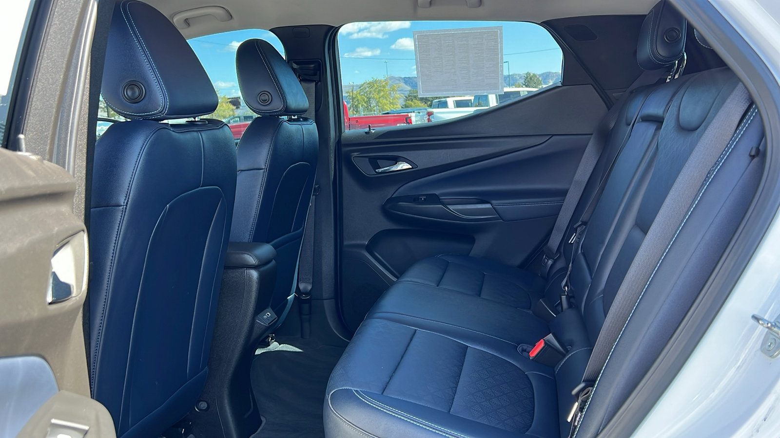 Certified 2023 Chevrolet Bolt EUV LT w/ Convenience Package image 13