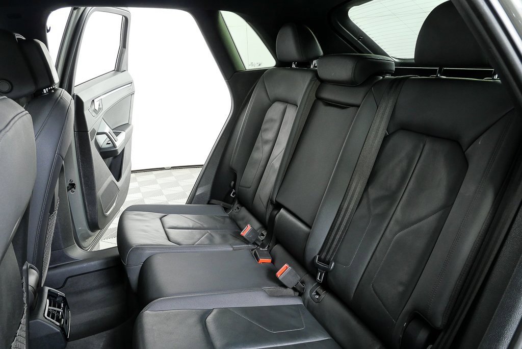 Used 2019 Audi Q3 2.0T Premium w/ Convenience Package image 19