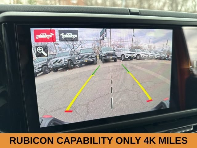 Used 2025 Jeep Gladiator Rubicon w/ Technology Group AWD/4WD image 18