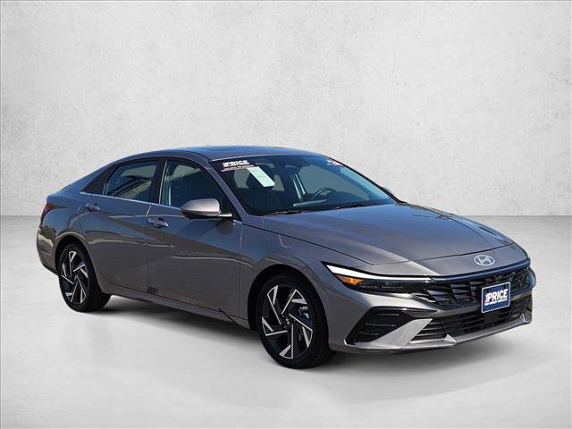 Used 2024 Hyundai Elantra Limited FWD image 3