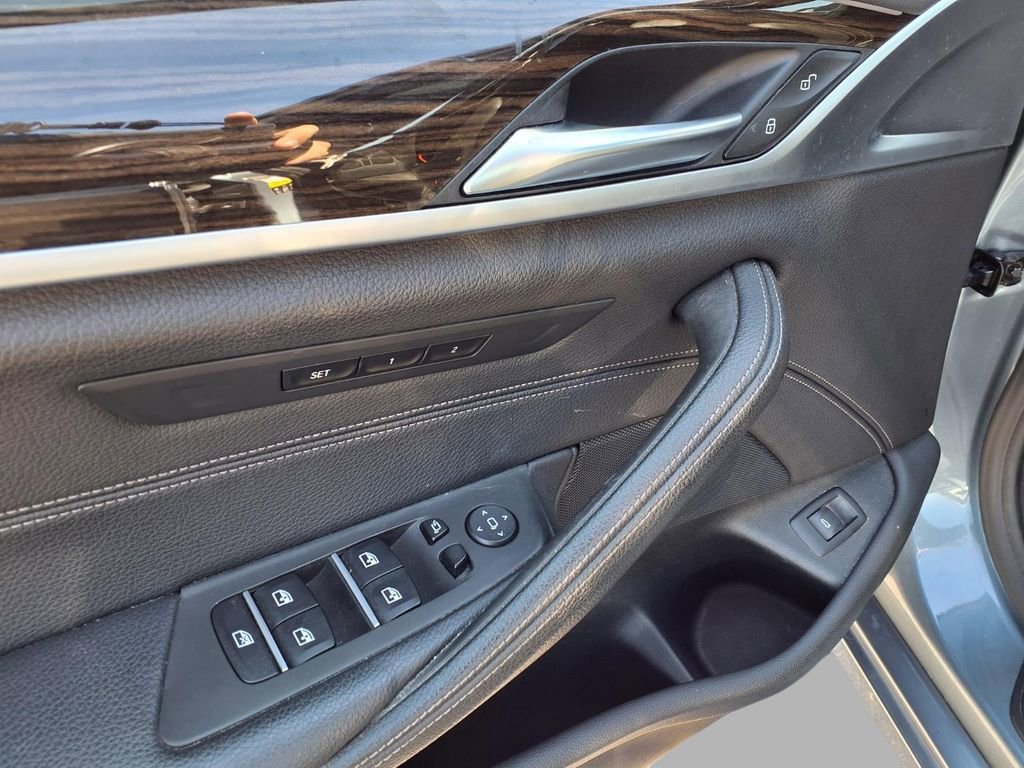 Used 2019 BMW 540i xDrive w/ Convenience Package image 19