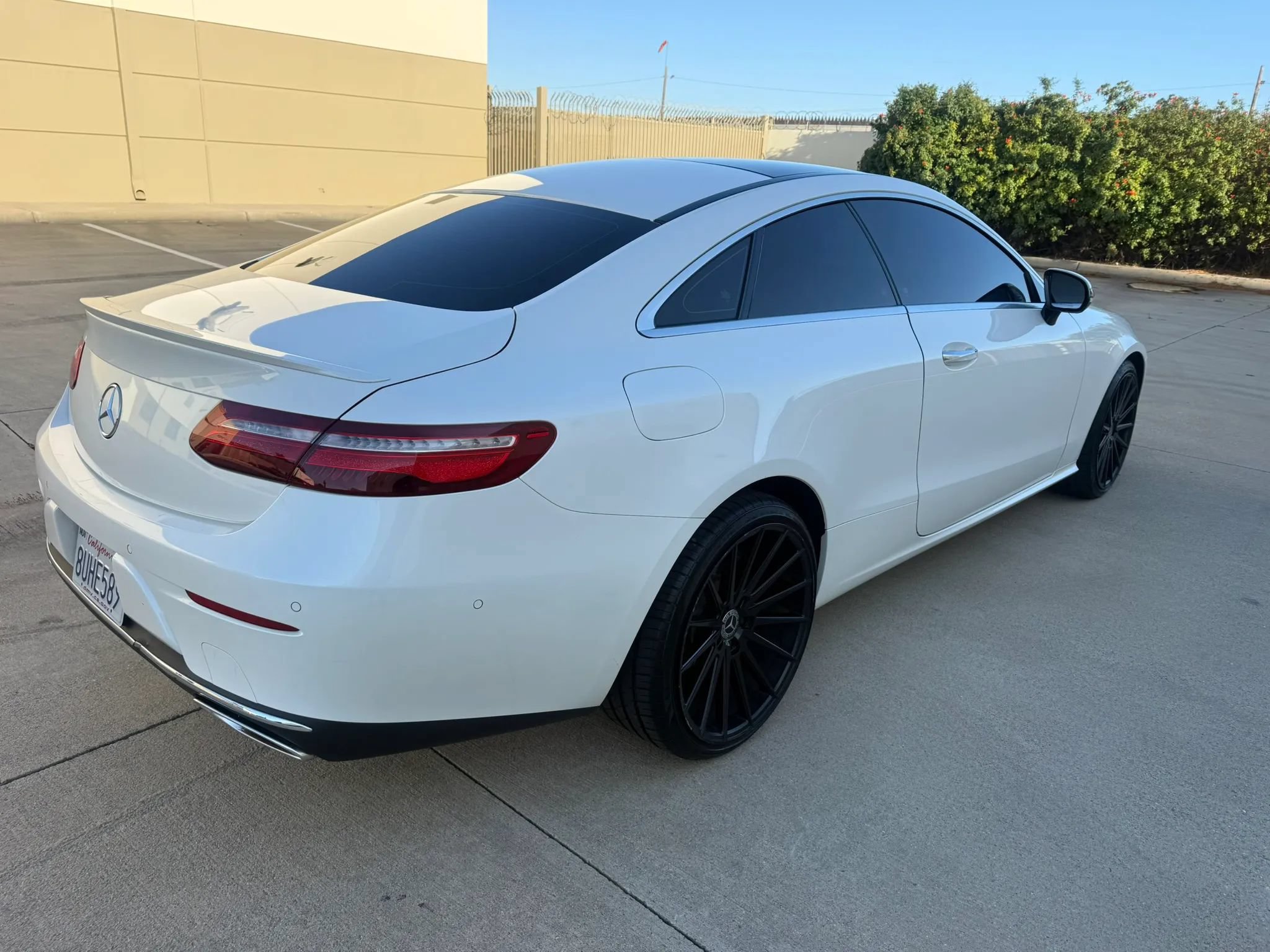 Used 2018 Mercedes-Benz E 400 Coupe image 5