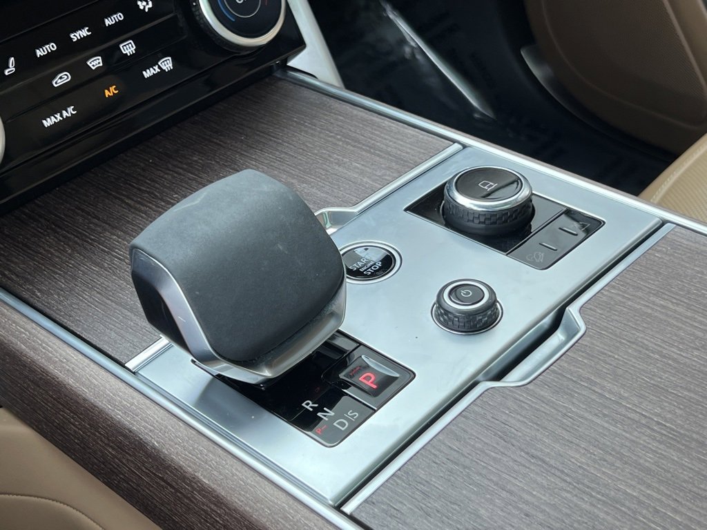 Used 2023 Land Rover Range Rover SE image 31
