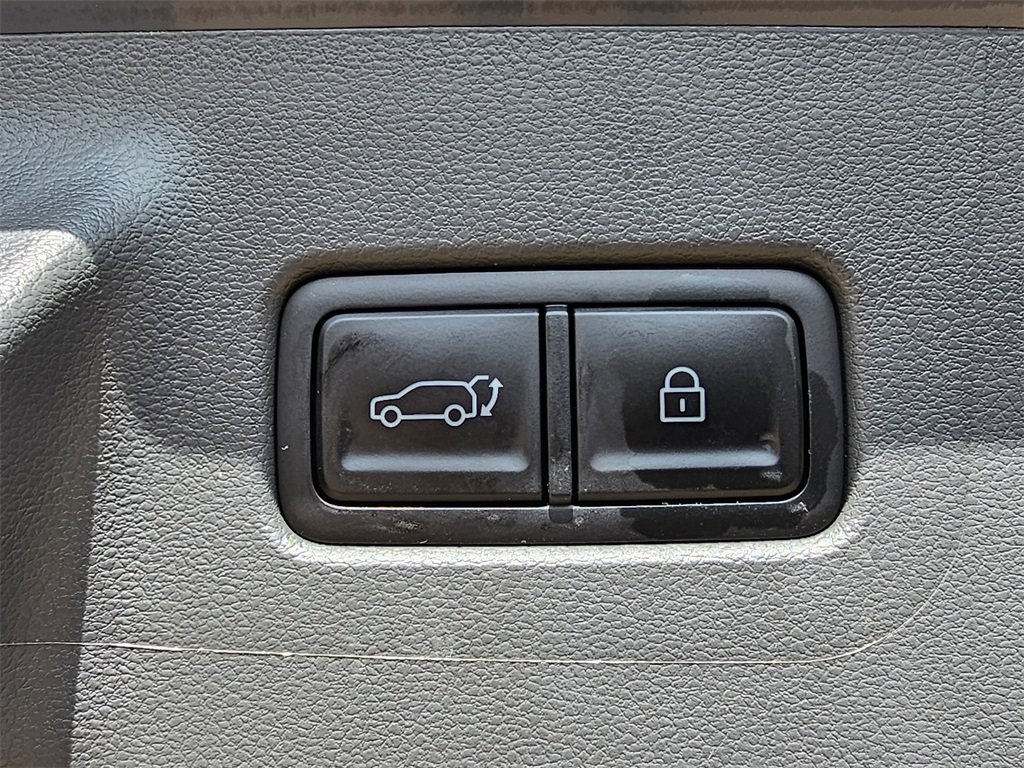 Certified 2025 Hyundai Santa Fe SEL image 33