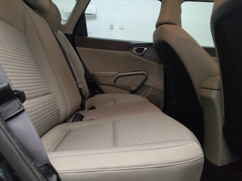Used 2020 Kia Soul S FWD image 19