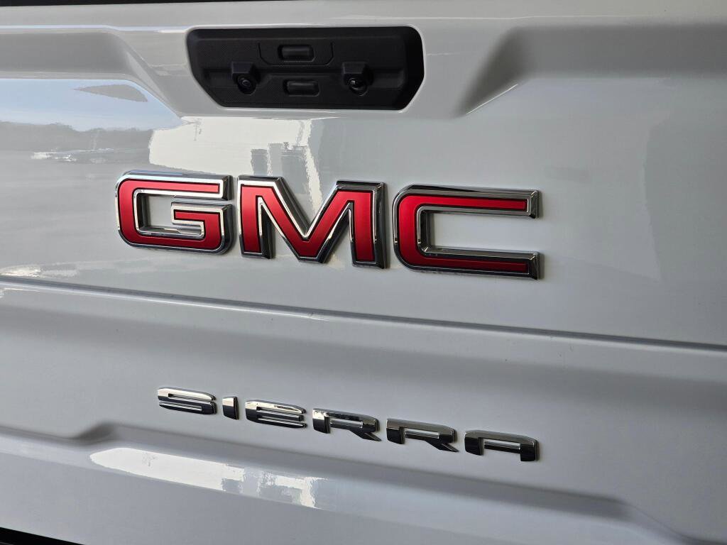 Used 2025 GMC Sierra 1500 SLT image 14