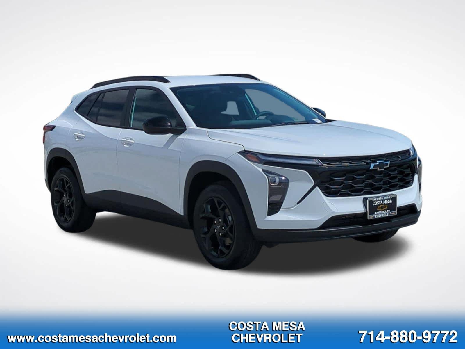 New 2026 Chevrolet Trax LT w/ Midnight Edition FWD image 3