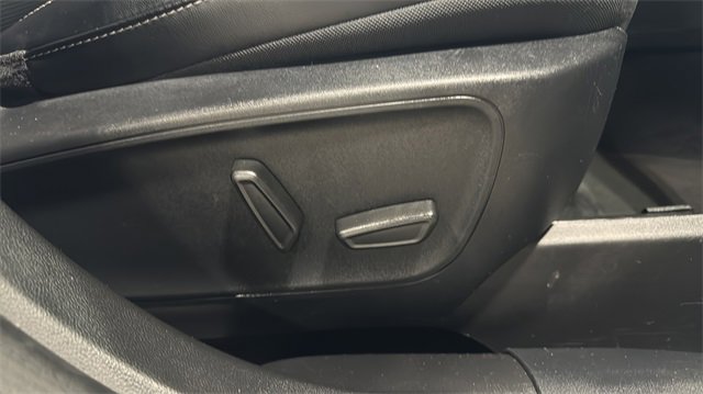 Used 2024 Ford Escape Platinum image 29