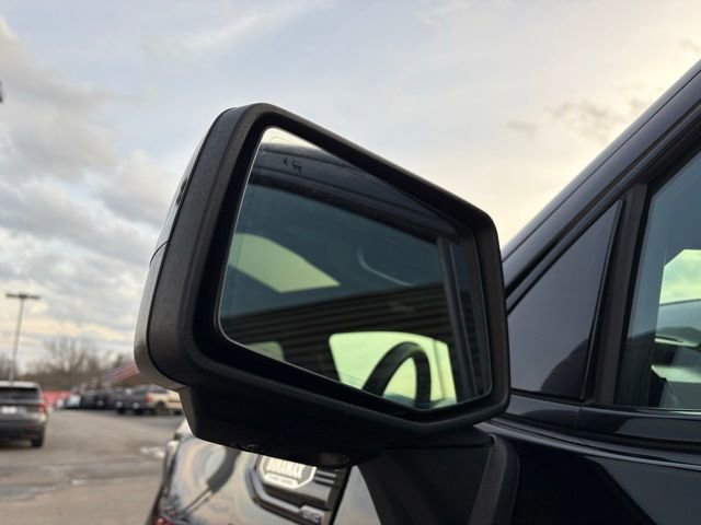 Used 2024 GMC Sierra 1500 AT4 w/ Technology Package image 11