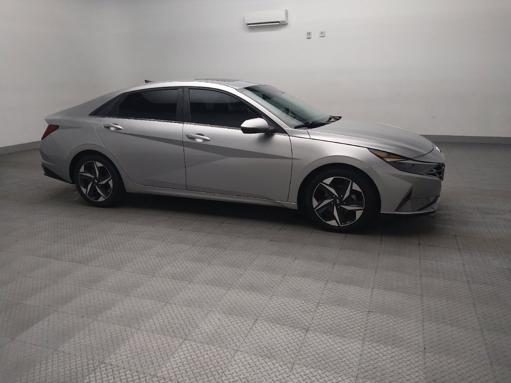 Used 2021 Hyundai Elantra SEL w/ Convenience + Premium Package FWD image 11