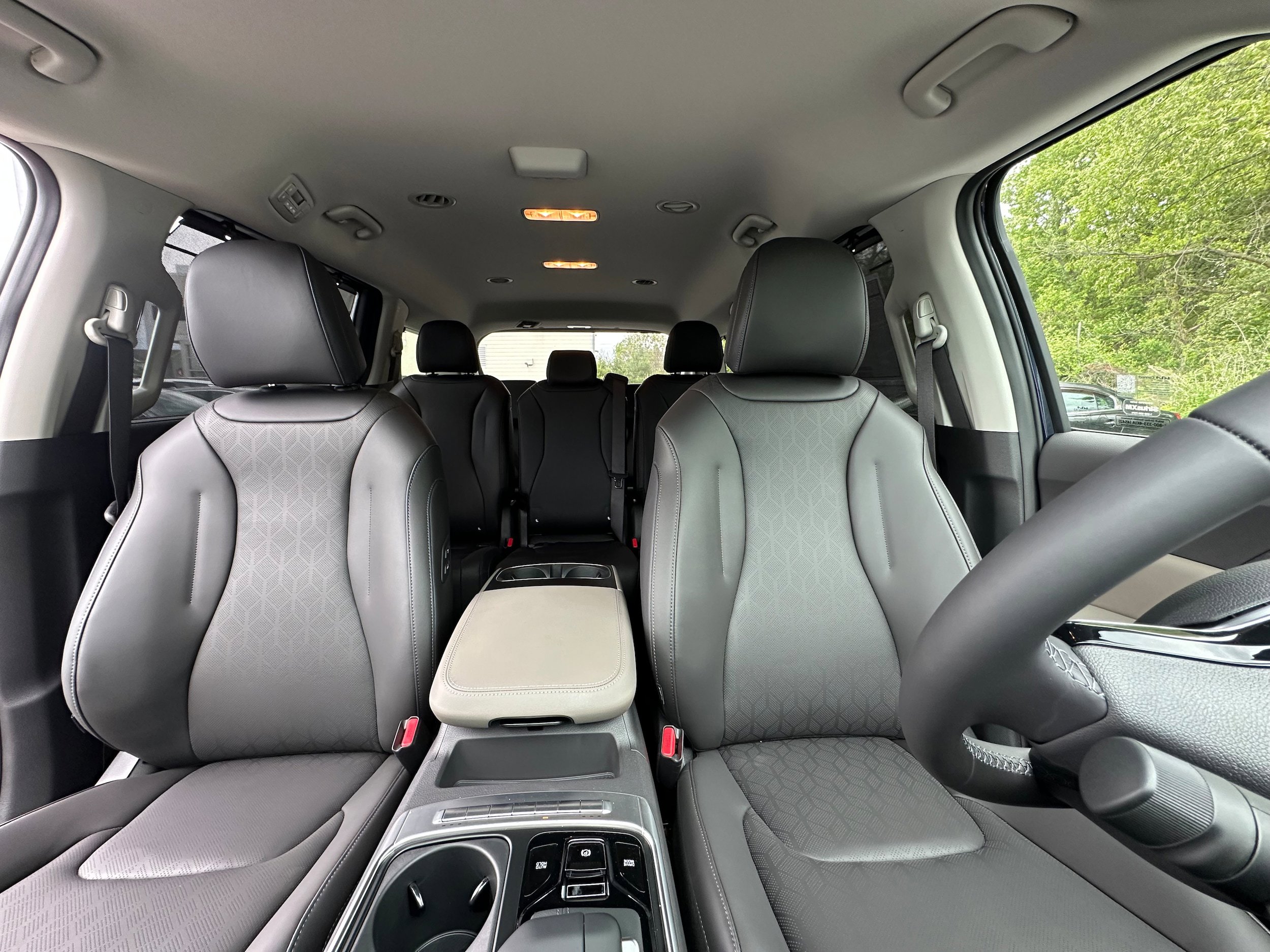 New 2026 Kia Carnival EX FWD image 26