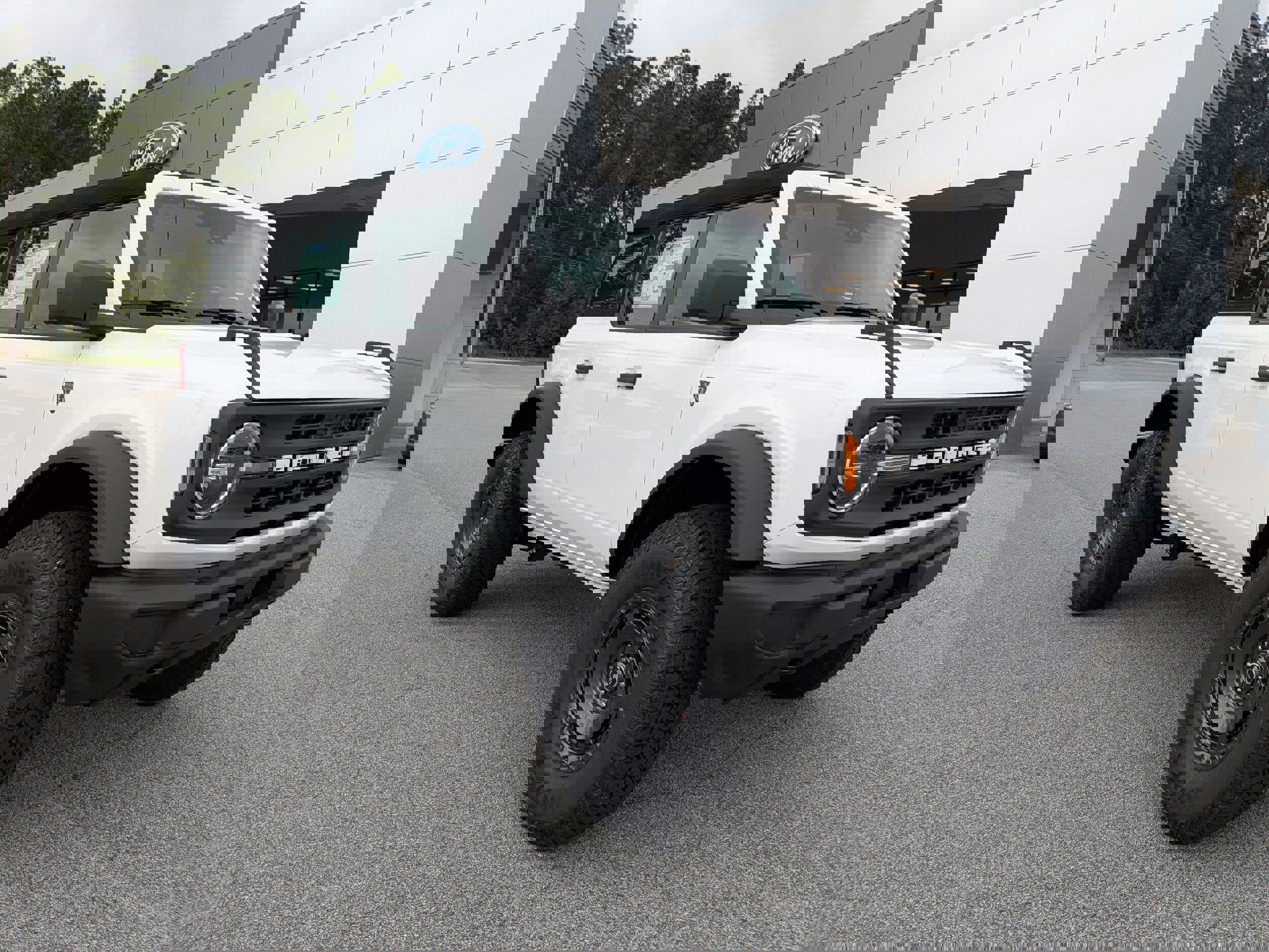 New 2025 Ford Bronco 4-Door w/ Sasquatch Package image 2