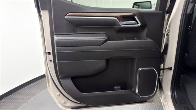 Used 2026 Chevrolet Silverado 1500 RST RWD image 16