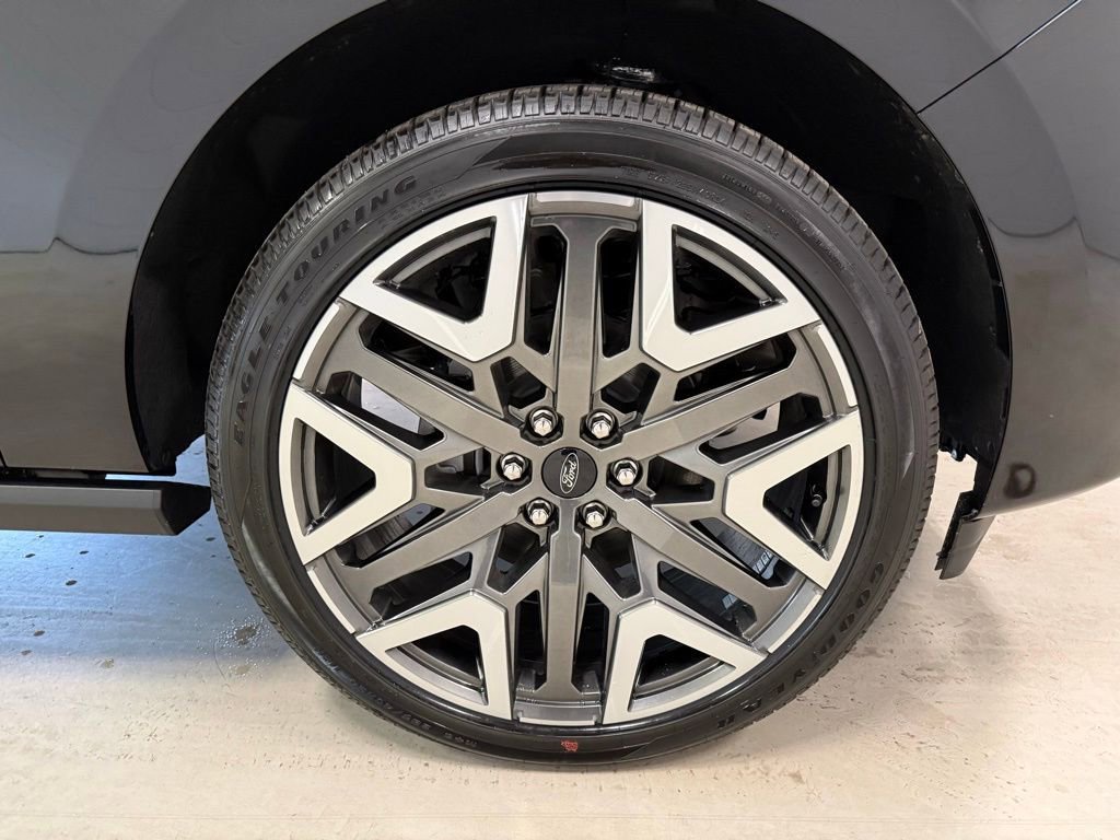New 2026 Ford Expedition Max Platinum w/ Platinum Ultimate Package image 12