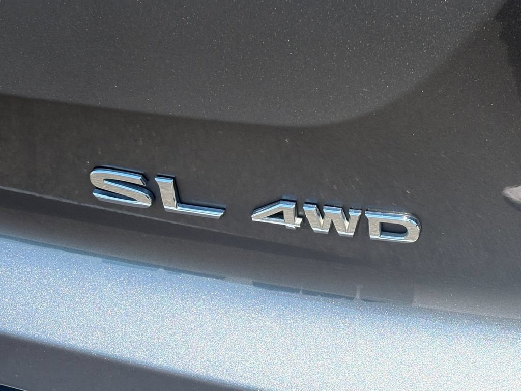 Used 2024 Nissan Pathfinder SL AWD/4WD image 9