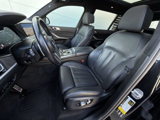 Used 2022 BMW X7 M50i AWD/4WD image 25