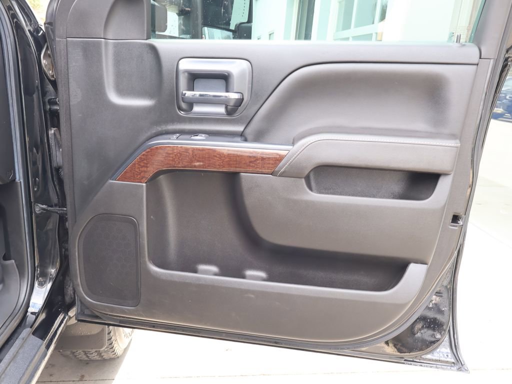 Used 2018 GMC Sierra 2500 SLE w/ Suspension Package, Off-Road image 33