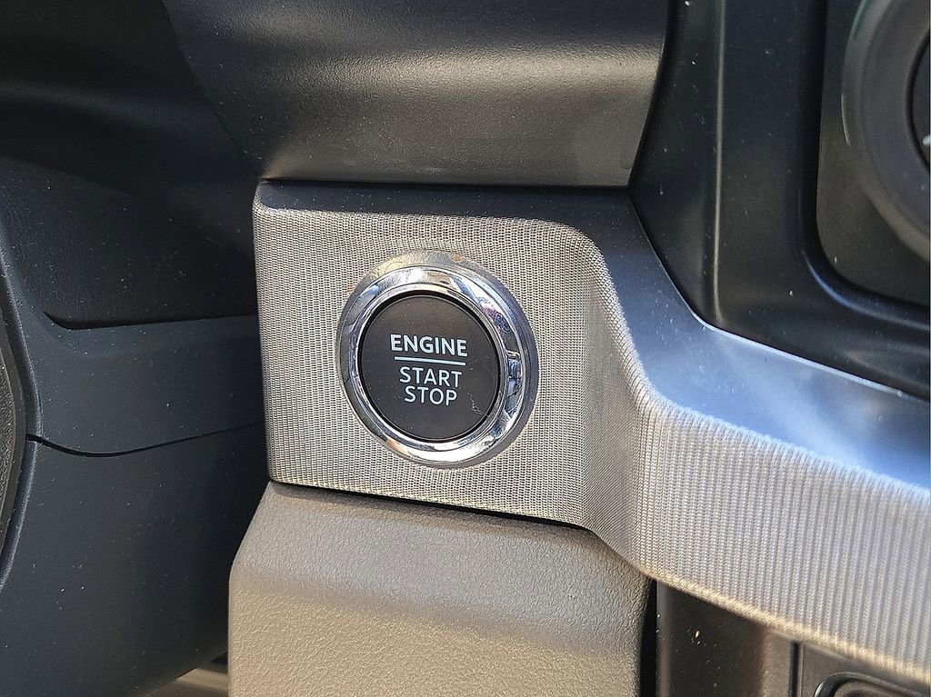 Used 2026 Ford F250 Platinum w/ Platinum Plus Package image 32