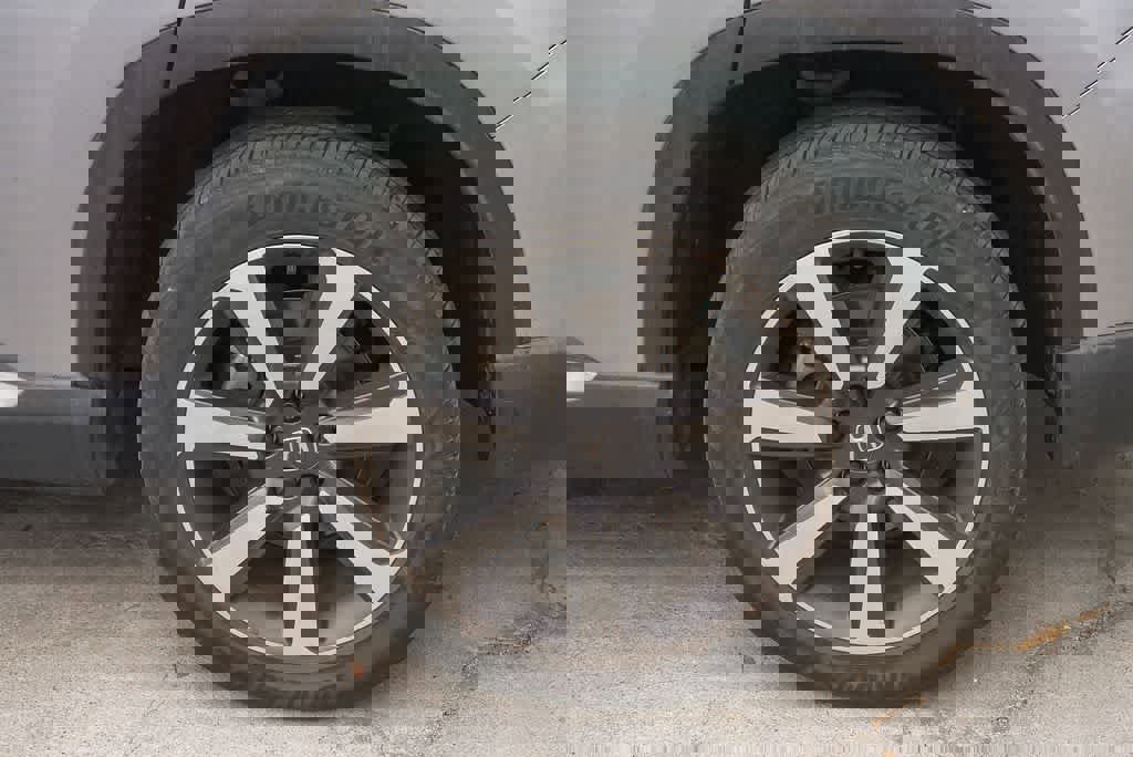 Used 2023 Honda Pilot Elite image 6