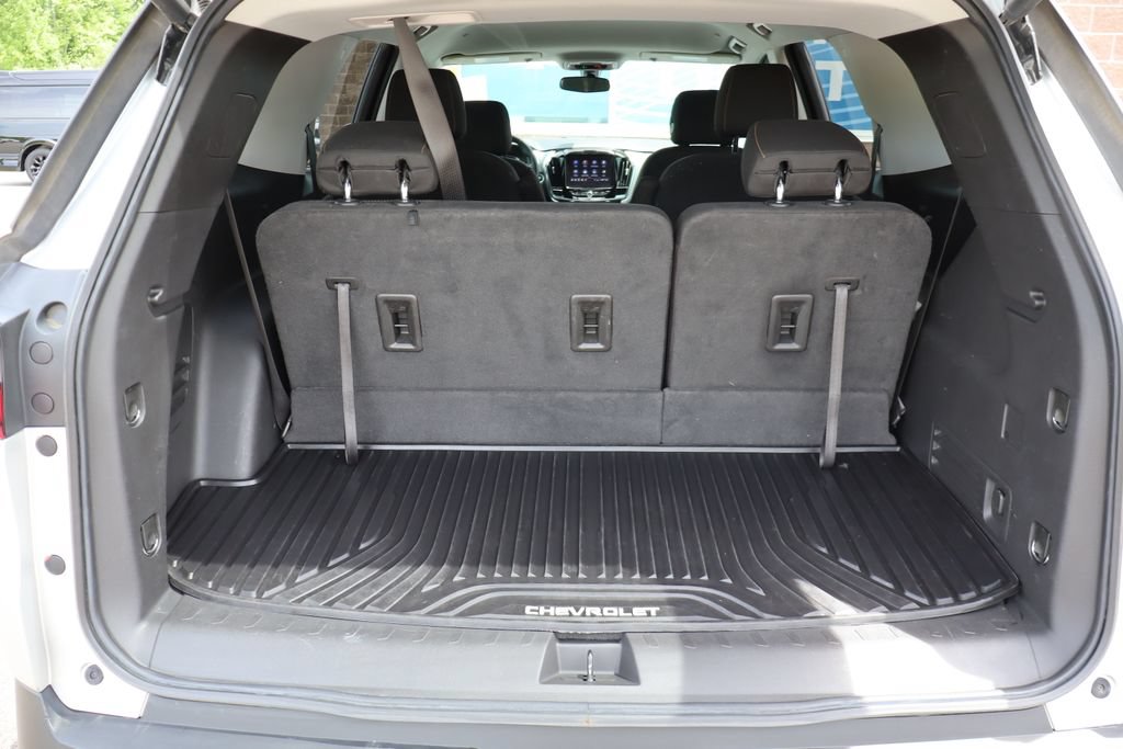 Used 2021 Chevrolet Traverse LT FWD image 34