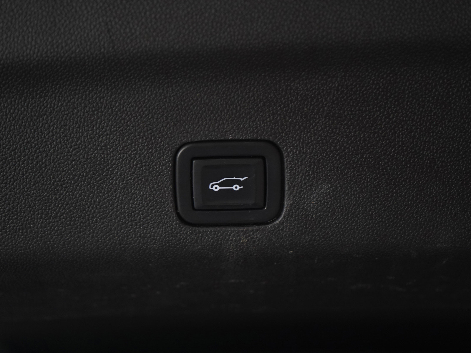 Used 2021 Chevrolet Tahoe Z71 w/ Luxury Package image 18