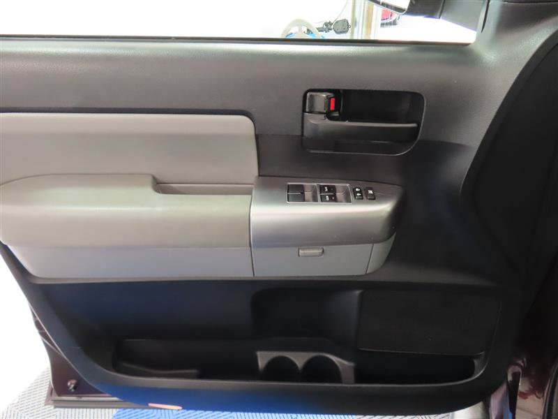 Used 2019 Toyota Sequoia SR5 AWD/4WD image 14