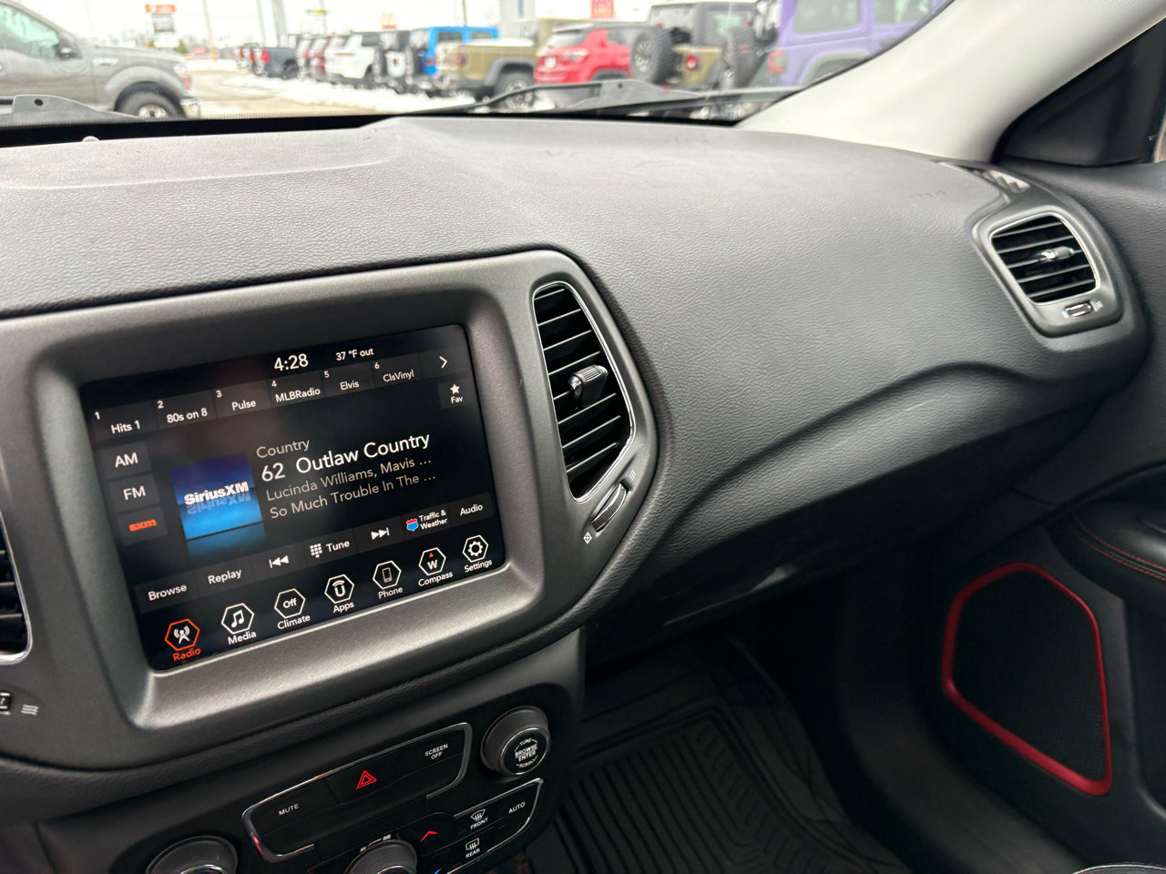 Used 2020 Jeep Compass Trailhawk image 21