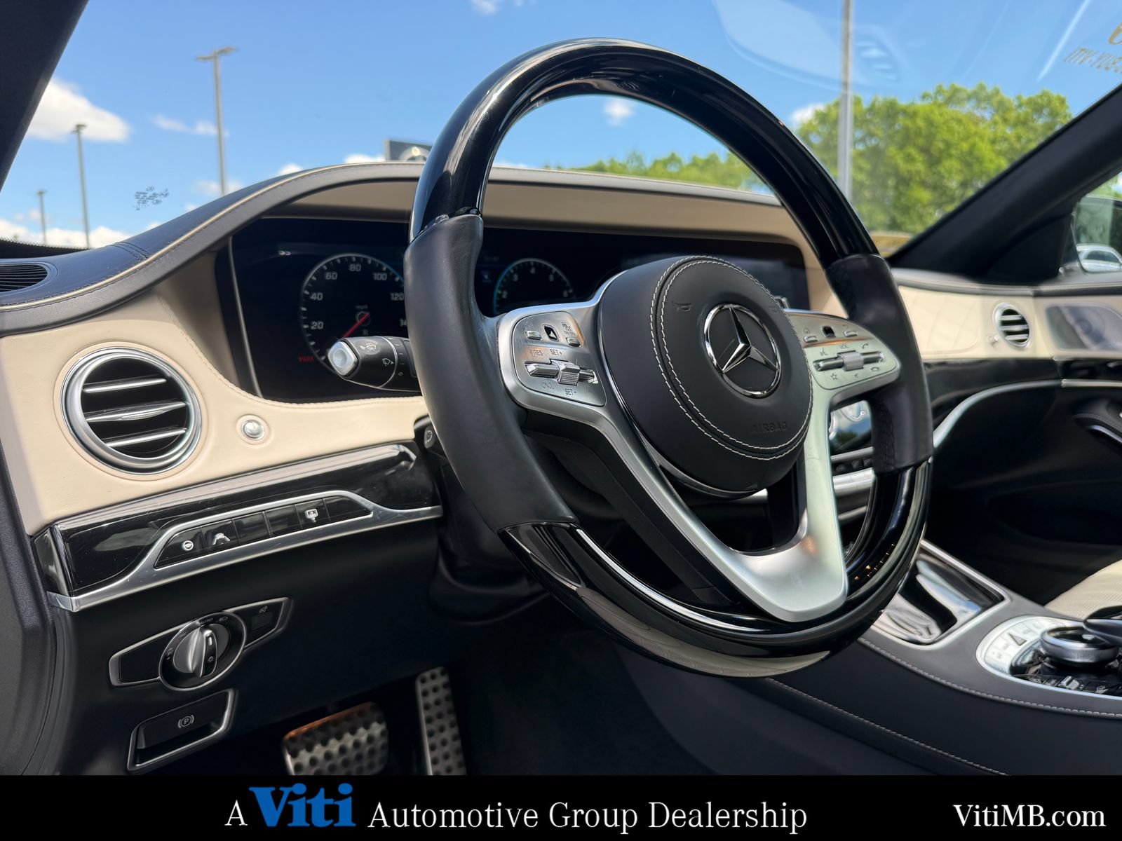 Used 2019 Mercedes-Benz S 560 4MATIC Sedan image 17