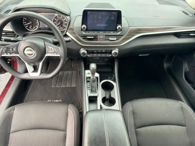 Used 2024 Nissan Altima 2.5 SV FWD image 26