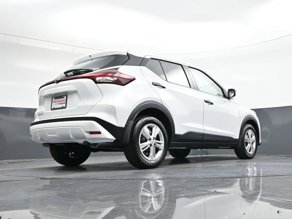 Certified 2025 Nissan Kicks Play S FWD image 32