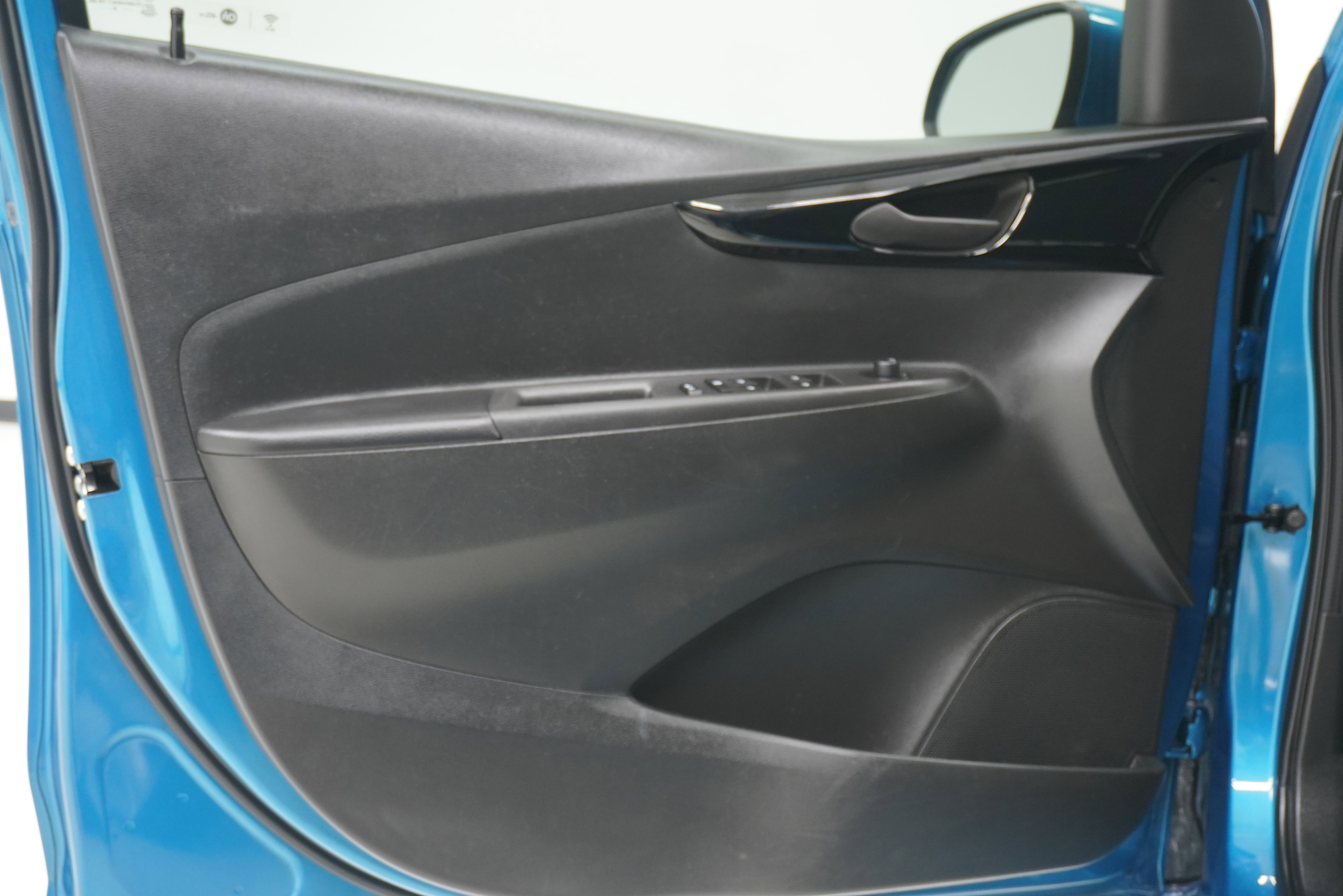 Used 2019 Chevrolet Spark LT FWD image 14